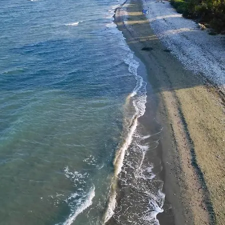 Meneou By The Sea *